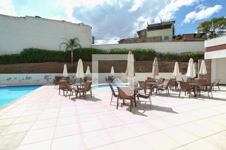 Apartamento à venda com 100m², 3 quartos e 2 vagasÁrea comum - Piscina