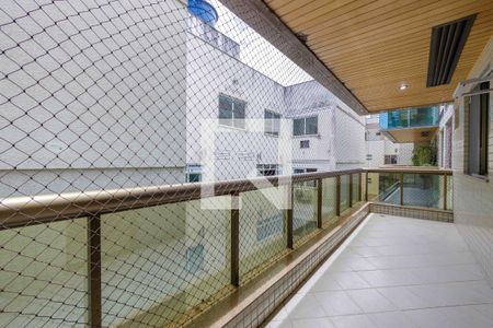 Apartamento à venda com 82m², 2 quartos e 2 vagas Apartamento à venda com 82m², 2 quartos e 2 vagasVaranda