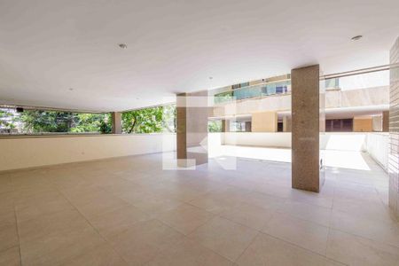 Apartamento à venda com 82m², 2 quartos e 2 vagas Apartamento à venda com 82m², 2 quartos e 2 vagasÁrea Comum Salão de Festas Externa