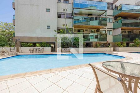 Apartamento à venda com 82m², 2 quartos e 2 vagas Apartamento à venda com 82m², 2 quartos e 2 vagasÁrea Comum piscina