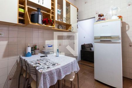 Casa à venda com 138m², 4 quartos e 1 vaga Casa à venda com 138m², 4 quartos e 1 vagaCozinha