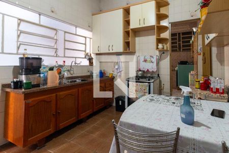 Casa à venda com 138m², 4 quartos e 1 vaga Casa à venda com 138m², 4 quartos e 1 vagaCozinha