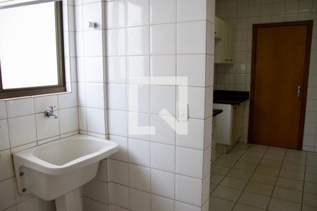 Apartamento para alugar com 153m², 3 quartos e 2 vagasÁrea de Serviço