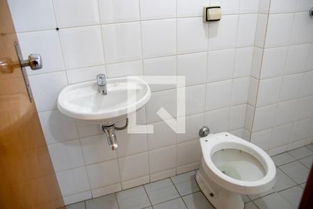 Apartamento para alugar com 153m², 3 quartos e 2 vagasBanheiro de serviço