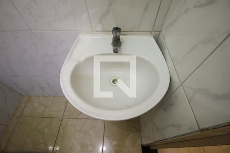 Banheiro de casa para alugar com 1 quarto, 22m² em Vila Santa Clara, São Paulo
