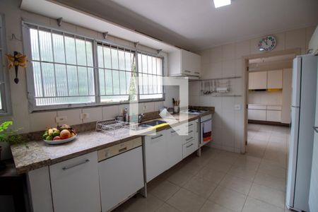 Apartamento à venda com 200m², 3 quartos e 2 vagasCozinha