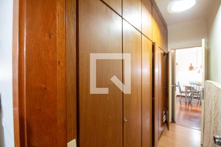 Apartamento à venda com 200m², 3 quartos e 2 vagasCorredor de Serviço