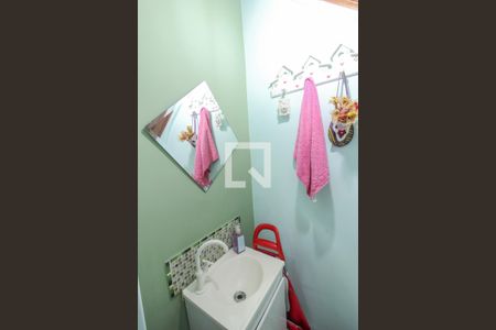 Casa à venda com 150m², 4 quartos e 1 vagaBanheiro de serviço