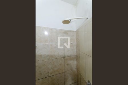 Banheiro de kitnet/studio para alugar com 1 quarto, 35m² em Boca do Rio, Salvador