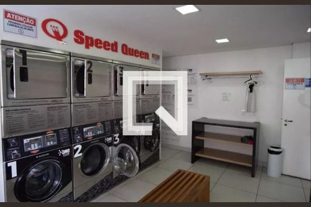 Studio à venda com 32m², 1 quarto e 1 vaga Studio à venda com 32m², 1 quarto e 1 vagaLavaneria