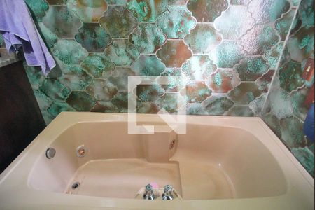 Casa à venda com 375m², 4 quartos e 2 vagasDetalhe da Suite