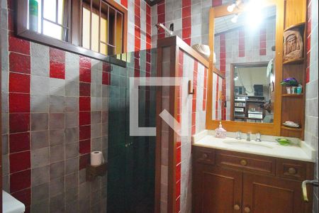 Casa à venda com 375m², 4 quartos e 2 vagasBanheiro 1