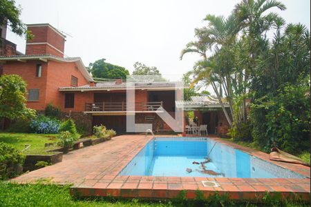 Casa à venda com 375m², 4 quartos e 2 vagasPiscina