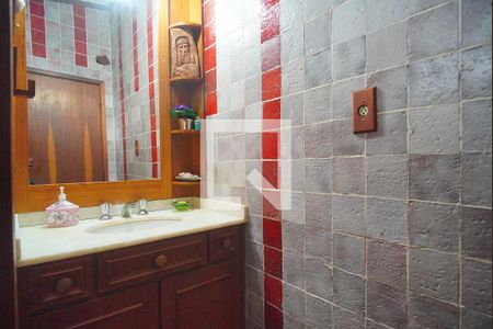 Casa à venda com 375m², 4 quartos e 2 vagasBanheiro 1