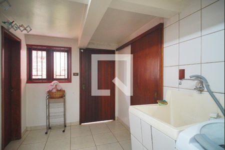 Casa à venda com 375m², 4 quartos e 2 vagasÁrea de Serviço