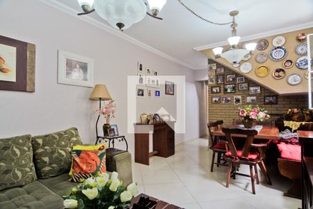 Sala de casa à venda com 4 quartos, 228m² em Jardim Primavera, São Paulo