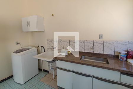 Casa à venda com 150m², 3 quartos e 3 vagasEdícula - Cozinha