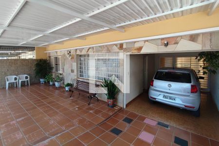 Casa à venda com 150m², 3 quartos e 3 vagasGaragem - Quintal
