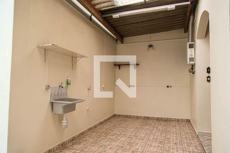 Casa para alugar com 115m², 2 quartos e 1 vagaÁrea de Serviço