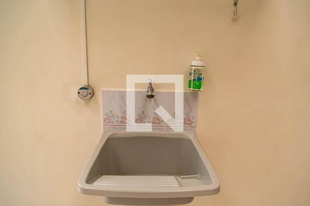 Casa para alugar com 115m², 2 quartos e 1 vagaÁrea de Serviço - Tanque