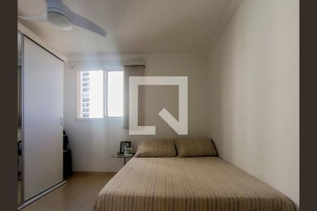 Apartamento para alugar com 106m², 3 quartos e 2 vagasQuarto 2