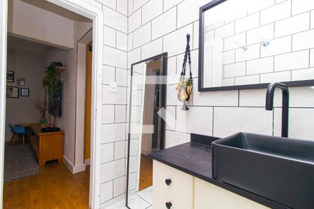 Apartamento à venda com 110m², 2 quartos e sem vaga Apartamento à venda com 110m², 2 quartos e sem vagaBanheiro