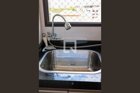 Apartamento para alugar com 122m², 3 quartos e 1 vagaÁrea de Serviço