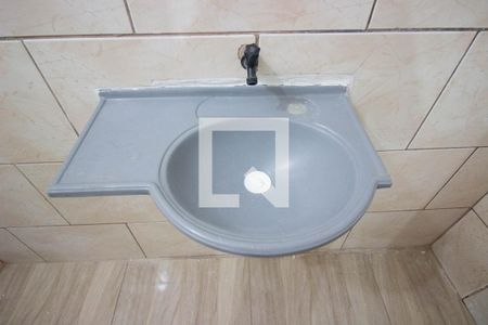 Banheiro de casa para alugar com 1 quarto, 60m² em Chácara Figueira Grande, São Paulo