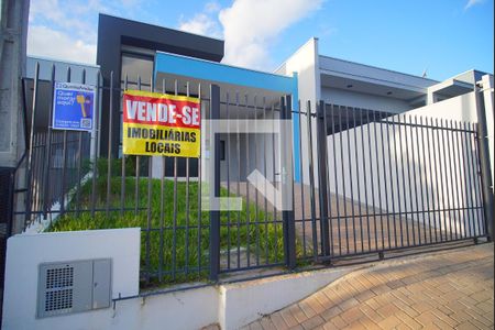 Casa à venda com 104m², 2 quartos e 1 vaga Casa à venda com 104m², 2 quartos e 1 vagaFachada