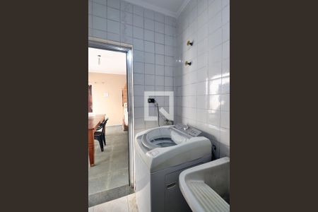 Casa à venda com 215m², 3 quartos e 2 vagasÁrea de Serviço