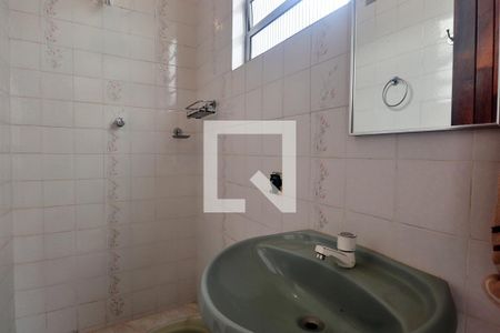 Casa à venda com 215m², 3 quartos e 2 vagasBanheiro de serviço