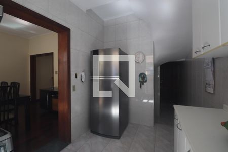 Casa à venda com 215m², 3 quartos e 2 vagasCozinha