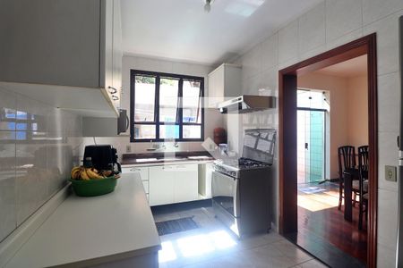 Casa à venda com 215m², 3 quartos e 2 vagasCozinha