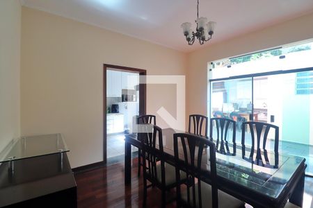 Casa à venda com 215m², 3 quartos e 2 vagasSala de Jantar