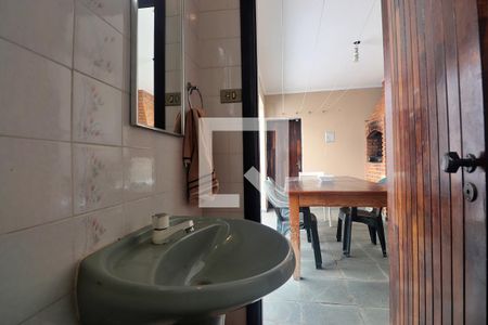 Casa à venda com 215m², 3 quartos e 2 vagasBanheiro de serviço