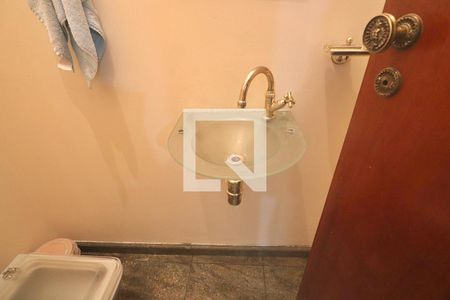 Casa à venda com 215m², 3 quartos e 2 vagasLavabo