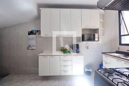 Casa à venda com 215m², 3 quartos e 2 vagasCozinha