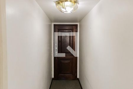 Hall de entrada de apartamento à venda com 3 quartos, 160m² em Copacabana, Rio de Janeiro