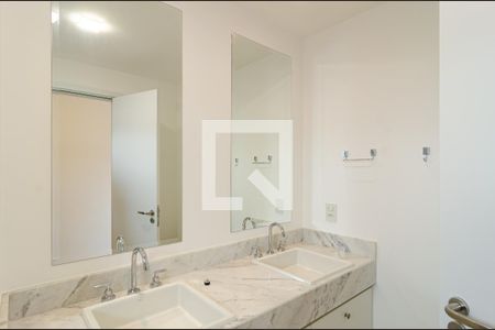 Apartamento para alugar com 166m², 3 quartos e 2 vagasBanheiro da Suíte 3