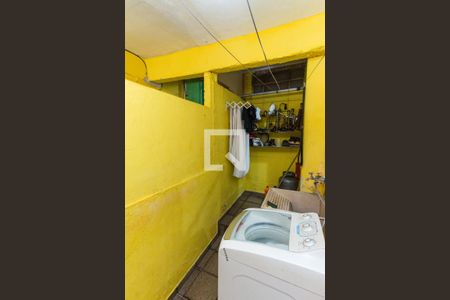 Casa à venda com 160m², 5 quartos e 2 vagasCasa 3 - Área de Serviço  