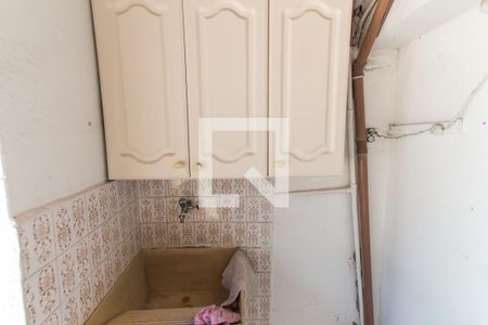 Casa à venda com 160m², 5 quartos e 2 vagasCasa 1 - Área de Serviço  