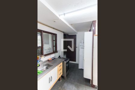 Casa à venda com 160m², 5 quartos e 2 vagasCasa 2 - Cozinha e Área de Serviço  