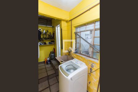 Casa à venda com 160m², 5 quartos e 2 vagasCasa 3 - Área de Serviço  