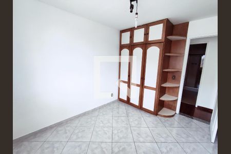 Apartamento para alugar com 230m², 4 quartos e 2 vagas Apartamento para alugar com 230m², 4 quartos e 2 vagasQuarto 2 - Armários