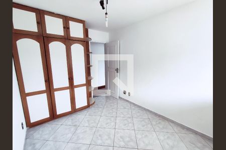 Apartamento para alugar com 230m², 4 quartos e 2 vagas Apartamento para alugar com 230m², 4 quartos e 2 vagasQuarto 2