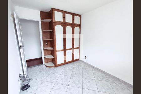 Apartamento para alugar com 230m², 4 quartos e 2 vagas Apartamento para alugar com 230m², 4 quartos e 2 vagasQuarto 1 - Armários