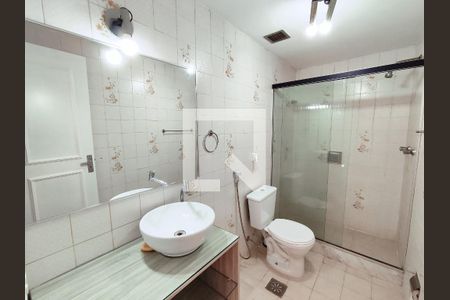 Apartamento para alugar com 230m², 4 quartos e 2 vagas Apartamento para alugar com 230m², 4 quartos e 2 vagasBanheiro Suite 2
