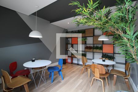 Apartamento para alugar com 27m², 1 quarto e sem vagaÁrea comum - Sala de reunião