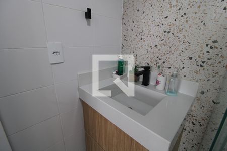 Pia do banheiro de apartamento para alugar com 1 quarto, 27m² em Socorro, São Paulo