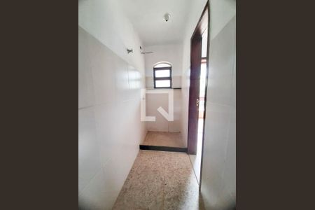 Casa de condomínio para alugar com 911m², 6 quartos e 3 vagasBanheiro Quarto 5 suíte - casa de hospedes